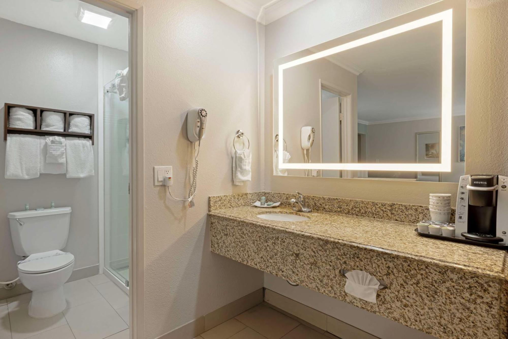 Best Western Courtesy Inn Hotel - Anaheim Resort At The Park Exterior foto