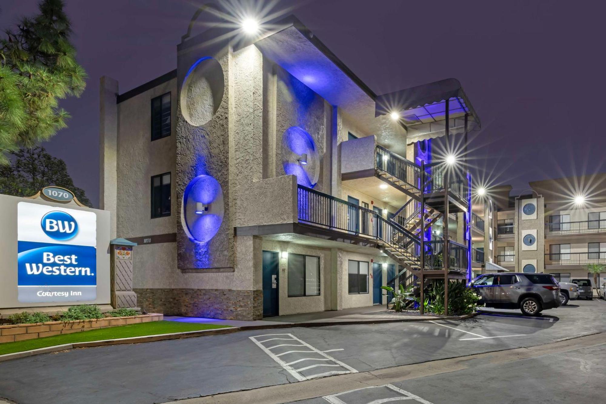 Best Western Courtesy Inn Hotel - Anaheim Resort At The Park Exterior foto